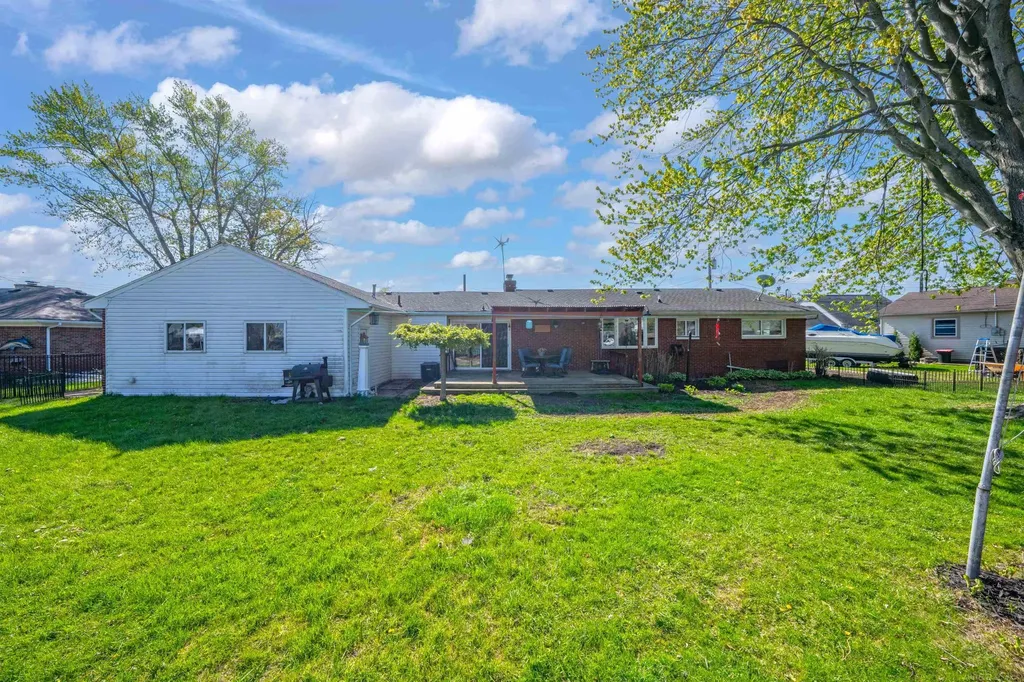 46891 Roselane Drive Chesterfield Township MI 48047