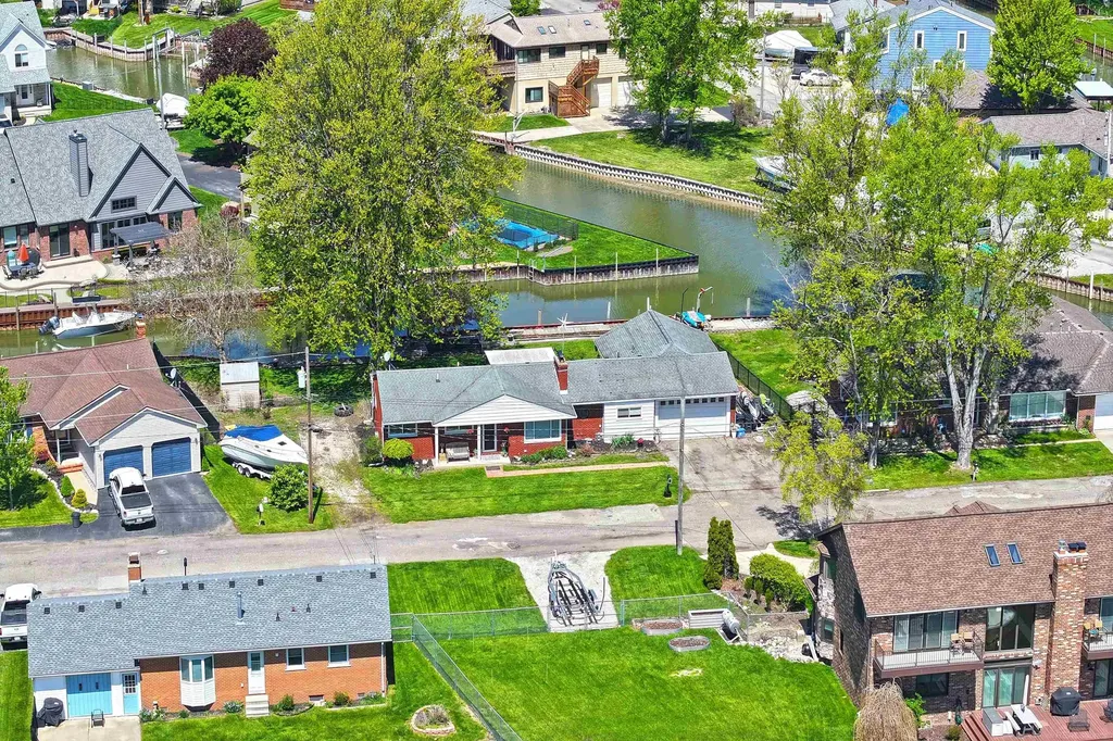 46891 Roselane Drive Chesterfield Township MI 48047