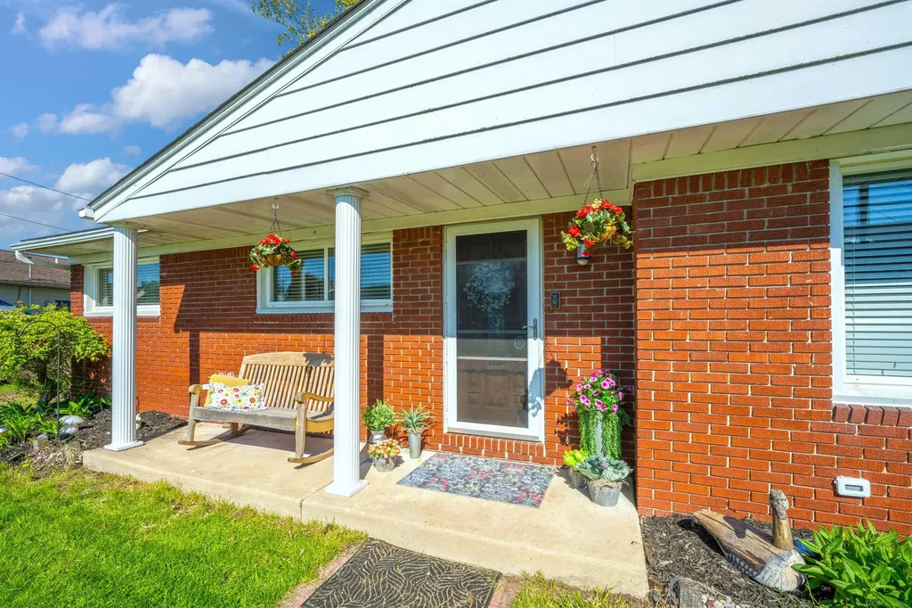 46891 Roselane Drive Chesterfield Township MI 48047