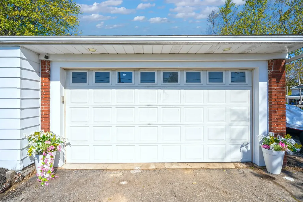 46891 Roselane Drive Chesterfield Township MI 48047
