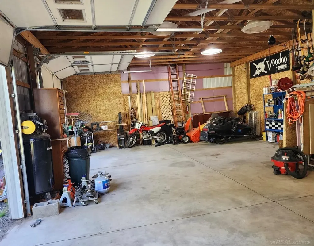 4130 Green Corners Road Hadley Township MI 48455