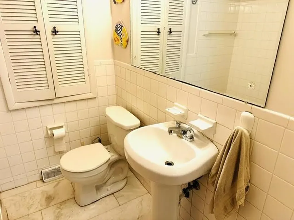 49905 North Avenue Macomb Township MI 48042