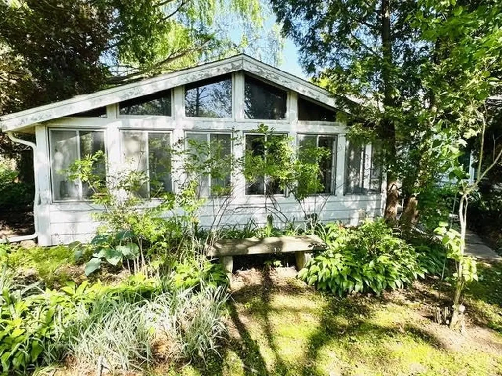 49905 North Avenue Macomb Township MI 48042
