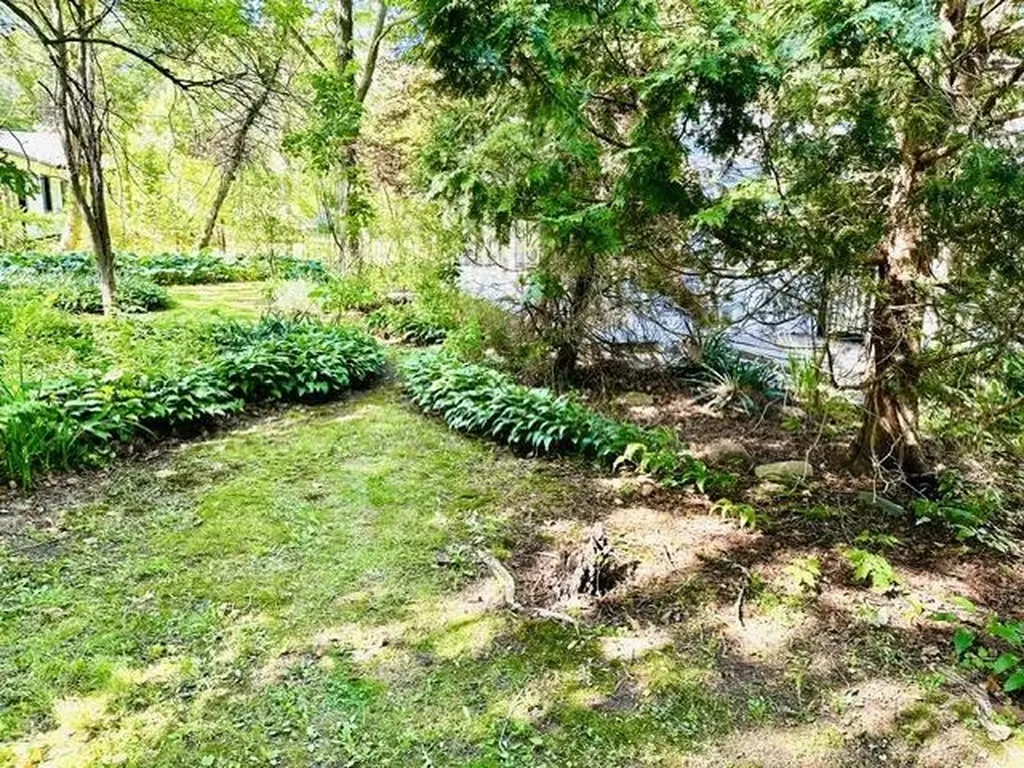 49905 North Avenue Macomb Township MI 48042
