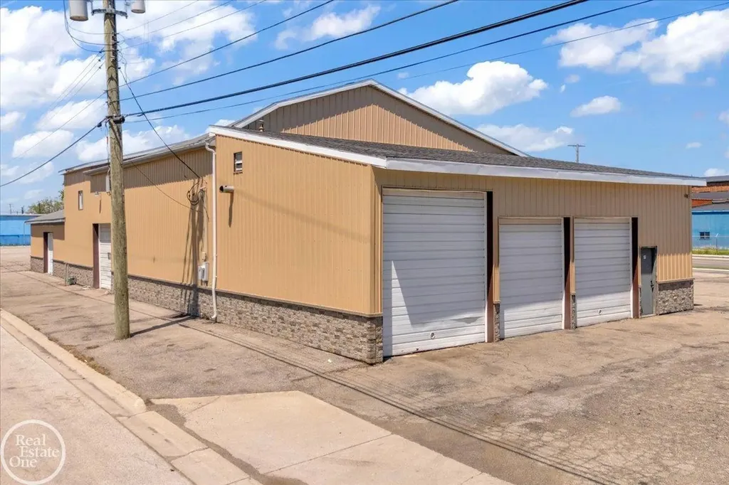 2026 Lapeer Road Port Huron City MI 48060