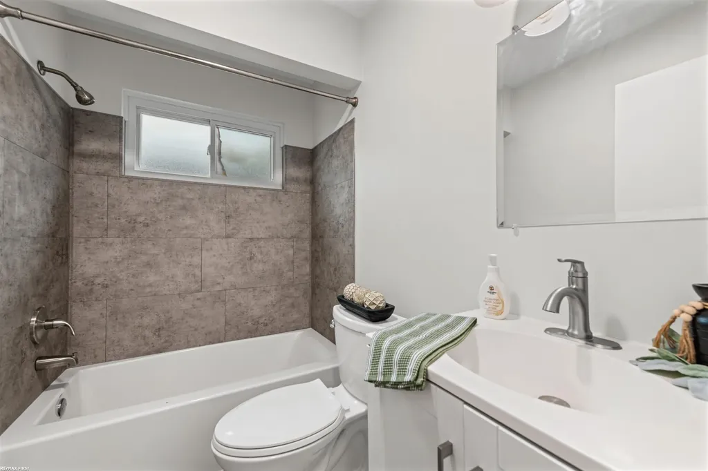 31720 Saint Margaret Street St. Clair Shores City MI 48082