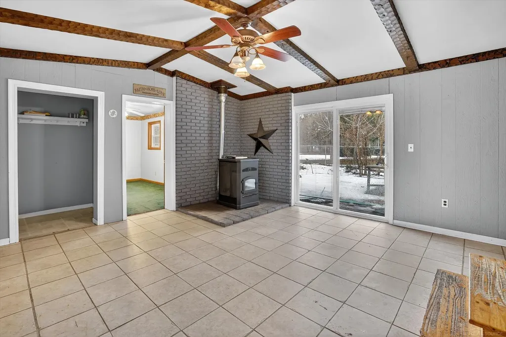 4192 Seeger Street Cass City Village MI 48726
