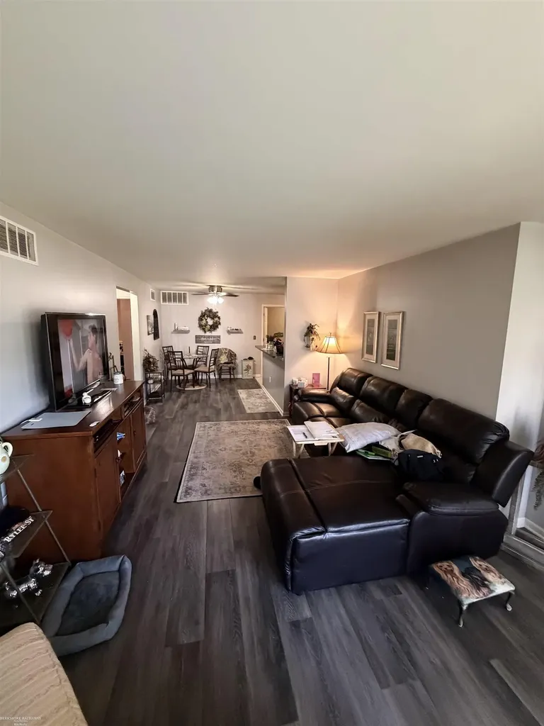 45683 Gable Drive Macomb Township MI 48044