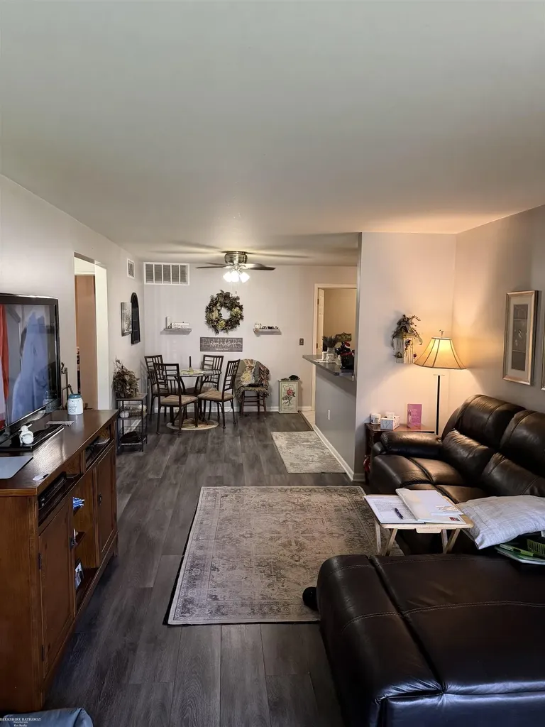 45683 Gable Drive Macomb Township MI 48044