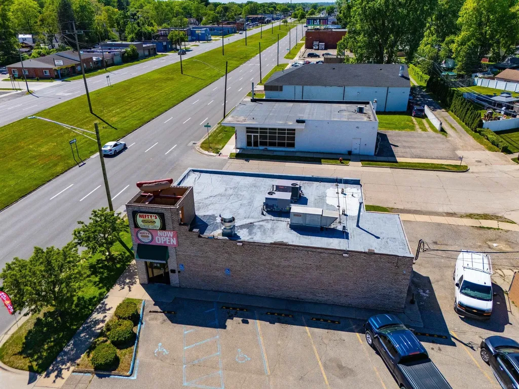 26080 Grand River Avenue Redford Charter Township MI 48240