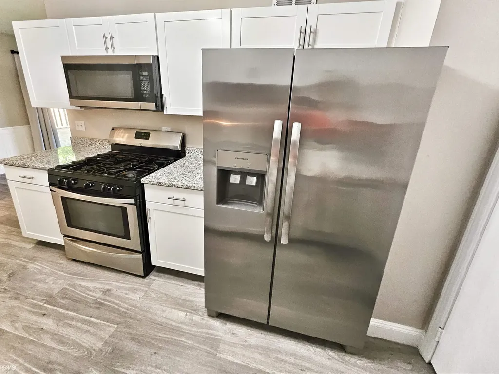 33799 Bayview Drive Chesterfield Township MI 48047