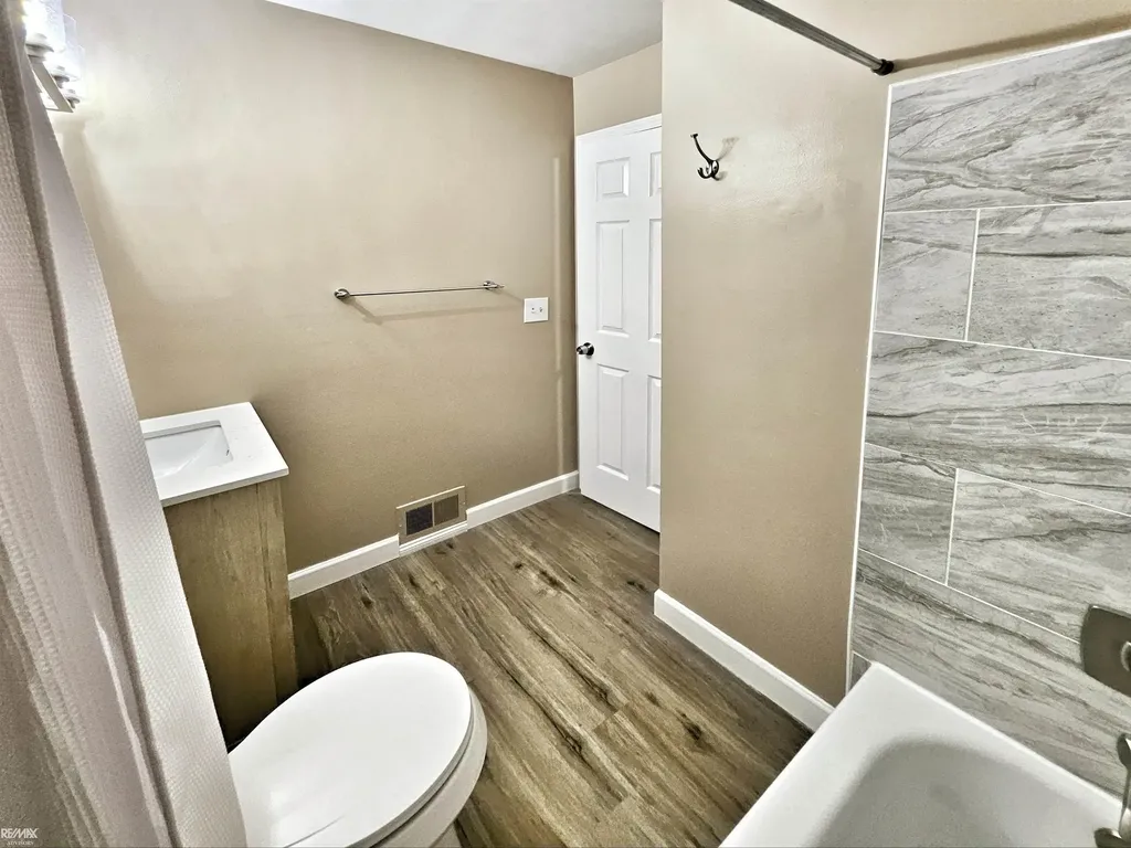 33799 Bayview Drive Chesterfield Township MI 48047