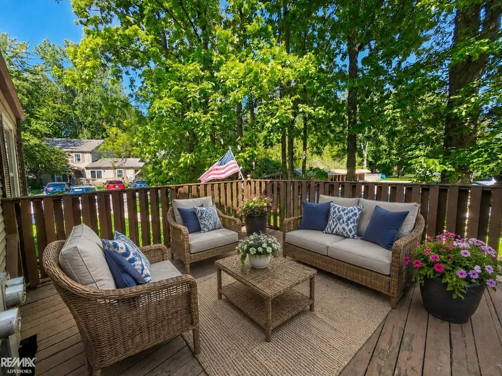 33799 Bayview Drive Chesterfield Township MI 48047
