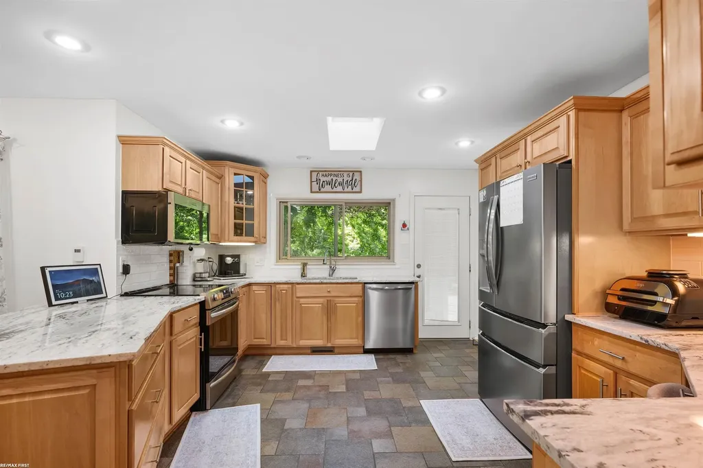 46368 Community Center Drive Chesterfield Township MI 48047