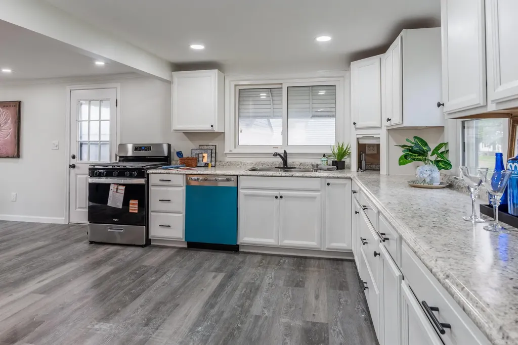 22820 Pleasant Street St. Clair Shores City MI 48080