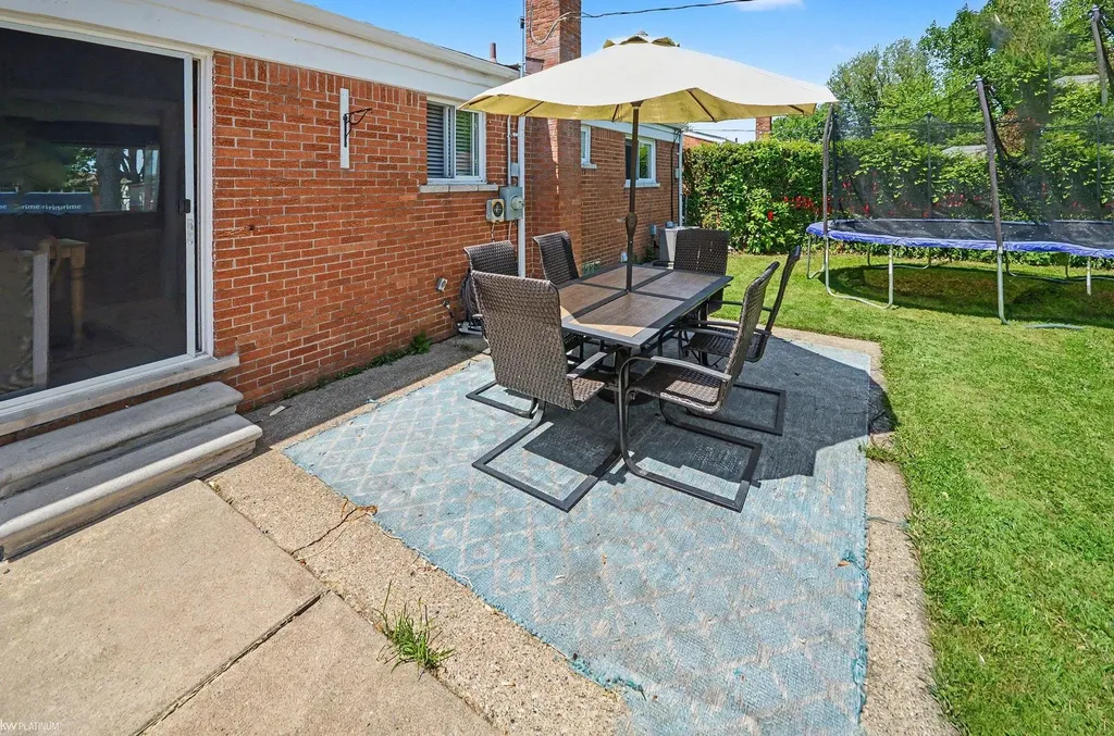 29808 Maplegrove Street St. Clair Shores City MI 48082
