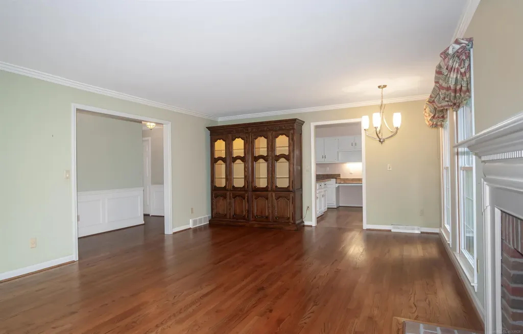 174 Windwood Pointe Street St. Clair Shores City MI 48080