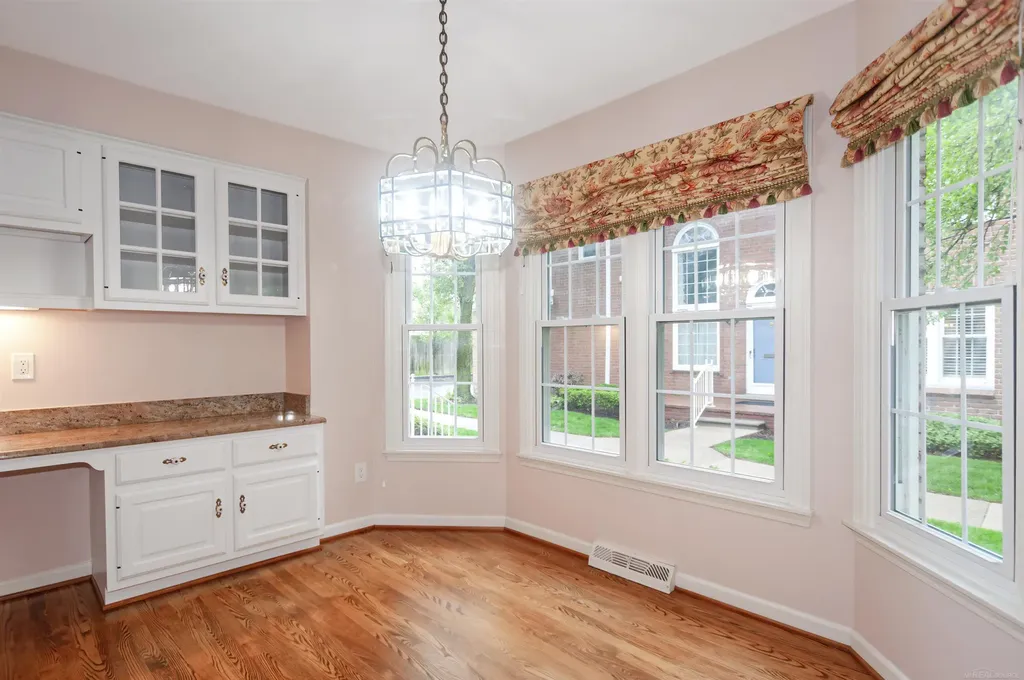 174 Windwood Pointe Street St. Clair Shores City MI 48080