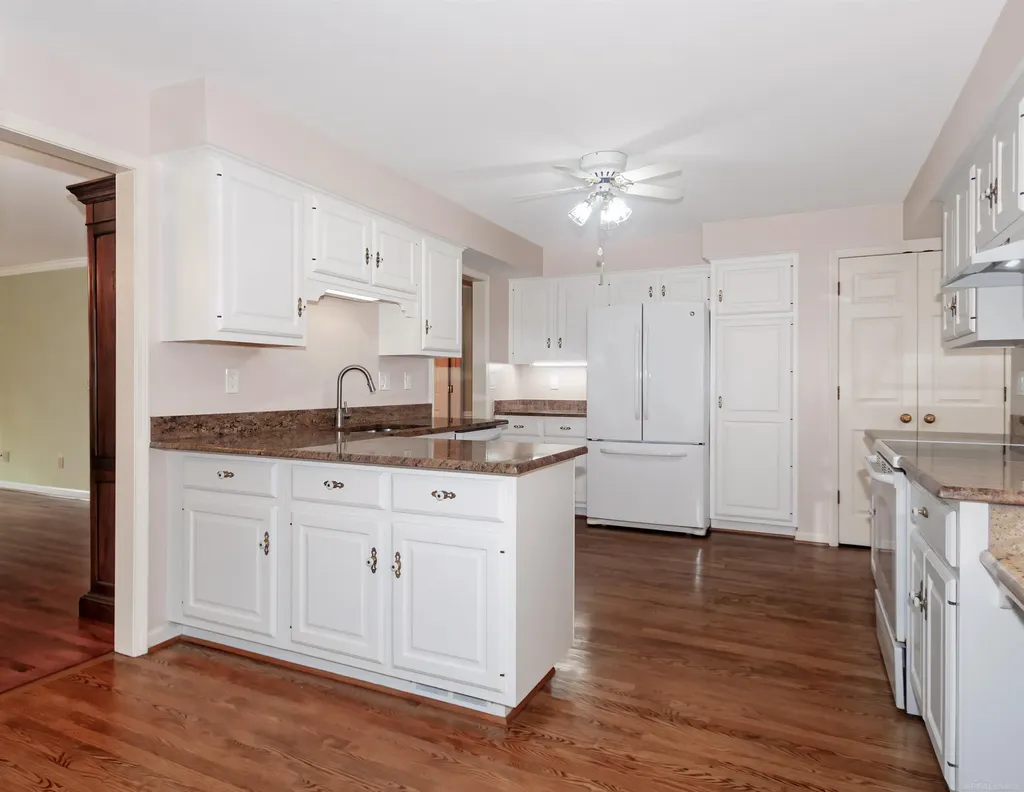 174 Windwood Pointe Street St. Clair Shores City MI 48080