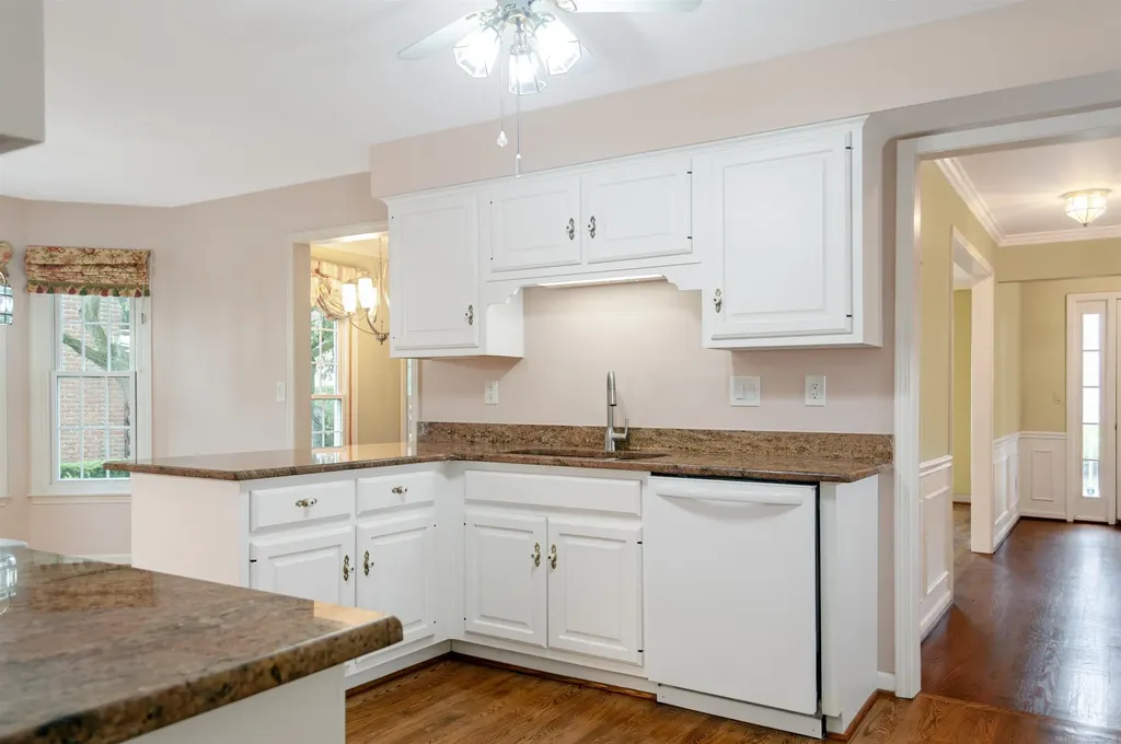 174 Windwood Pointe Street St. Clair Shores City MI 48080