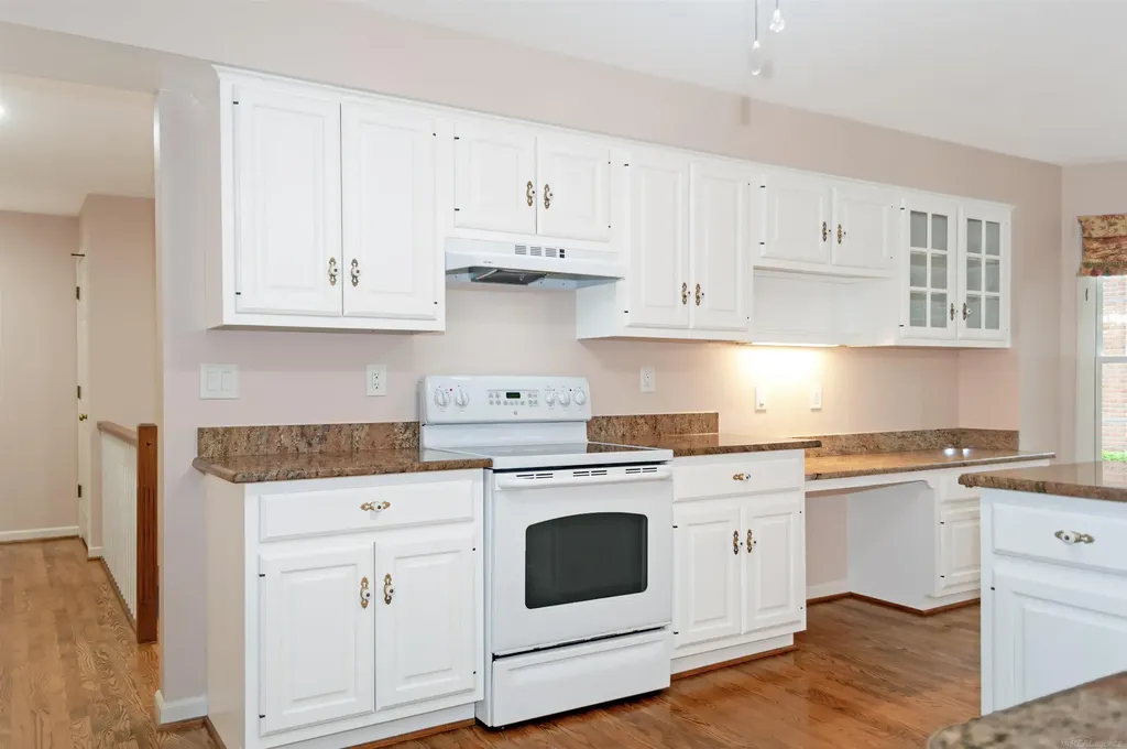 174 Windwood Pointe Street St. Clair Shores City MI 48080