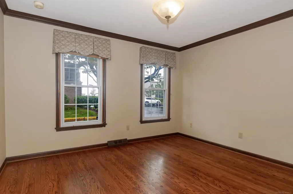 174 Windwood Pointe Street St. Clair Shores City MI 48080
