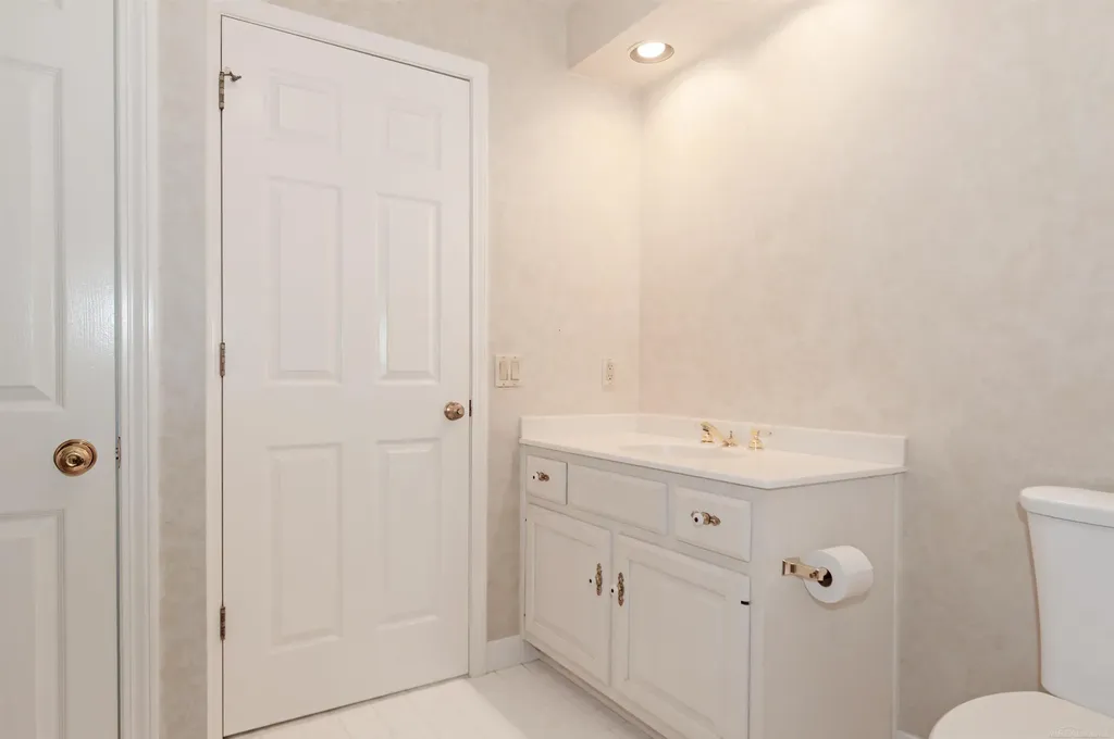174 Windwood Pointe Street St. Clair Shores City MI 48080
