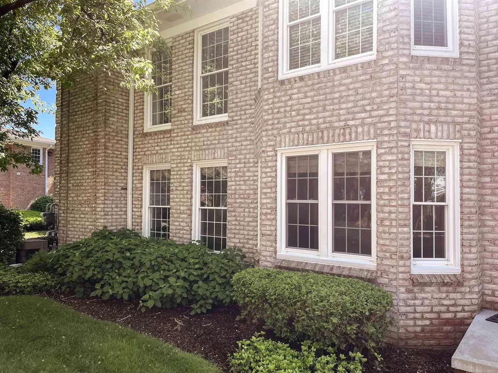 174 Windwood Pointe Street St. Clair Shores City MI 48080