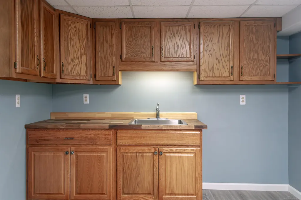 174 Windwood Pointe Street St. Clair Shores City MI 48080