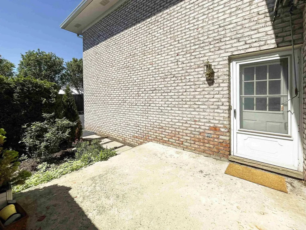 174 Windwood Pointe Street St. Clair Shores City MI 48080