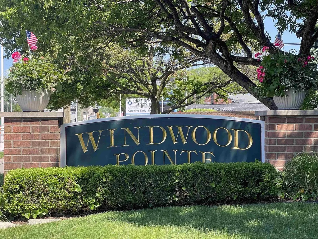174 Windwood Pointe Street St. Clair Shores City MI 48080