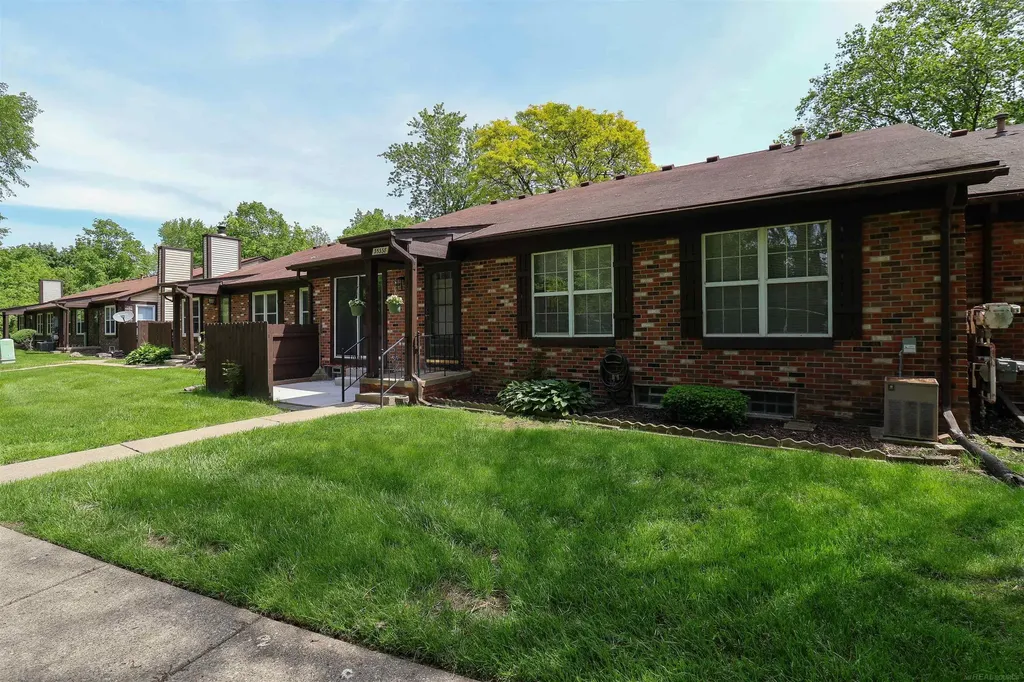 35338 Bristlecone Drive Clinton Charter Township MI 48035