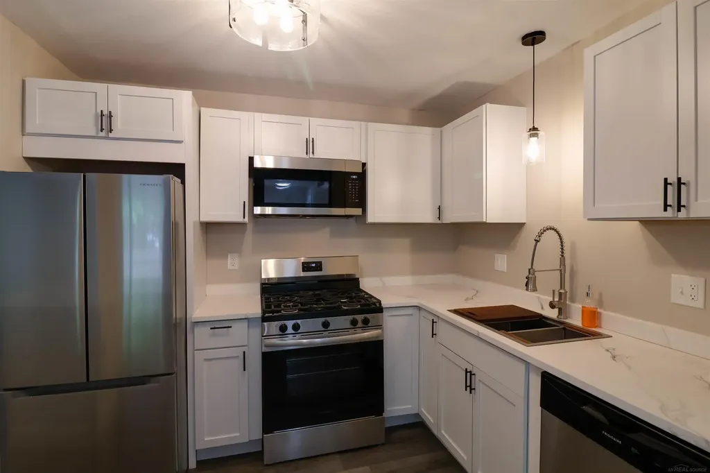 35338 Bristlecone Drive Clinton Charter Township MI 48035