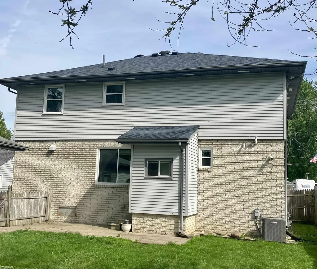 36251 Milo Street New Baltimore City MI 48047