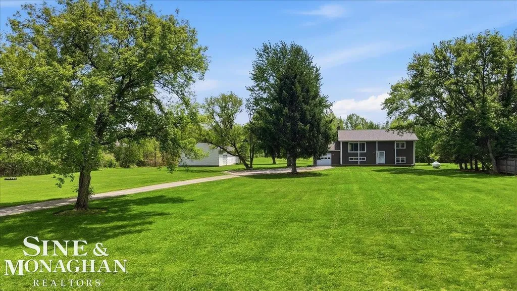 7619 Adair Road Casco Township MI 48064