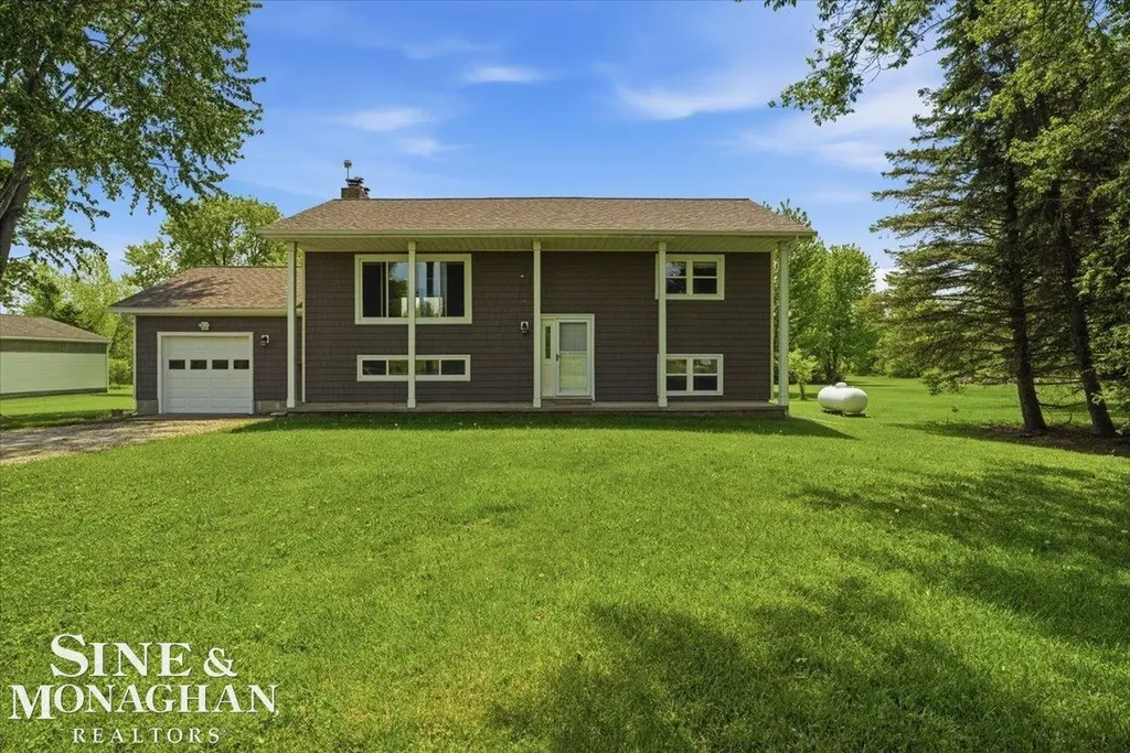 7619 Adair Road Casco Township MI 48064