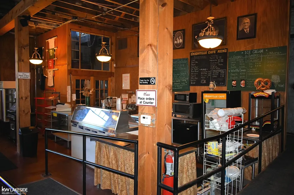 3008 Bay Street Unionville Village MI 48767