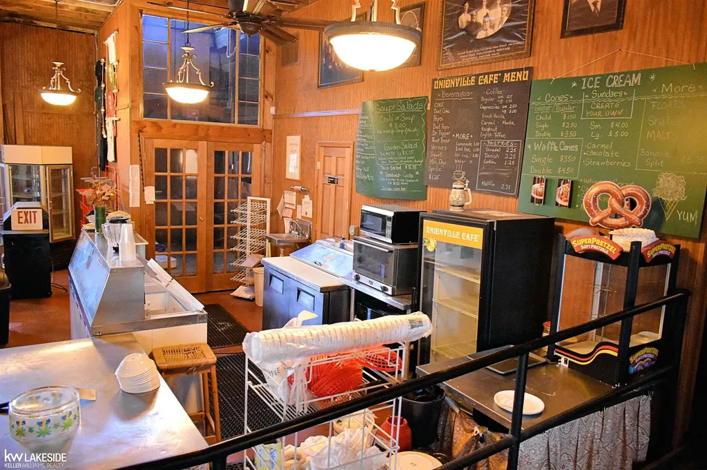 3008 Bay Street Unionville Village MI 48767