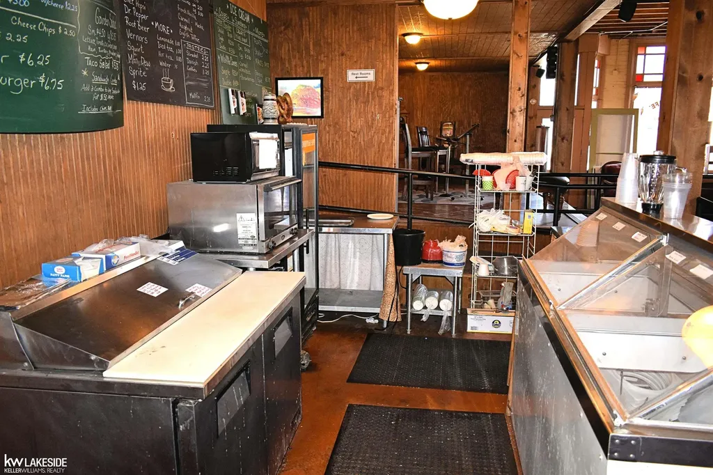3008 Bay Street Unionville Village MI 48767