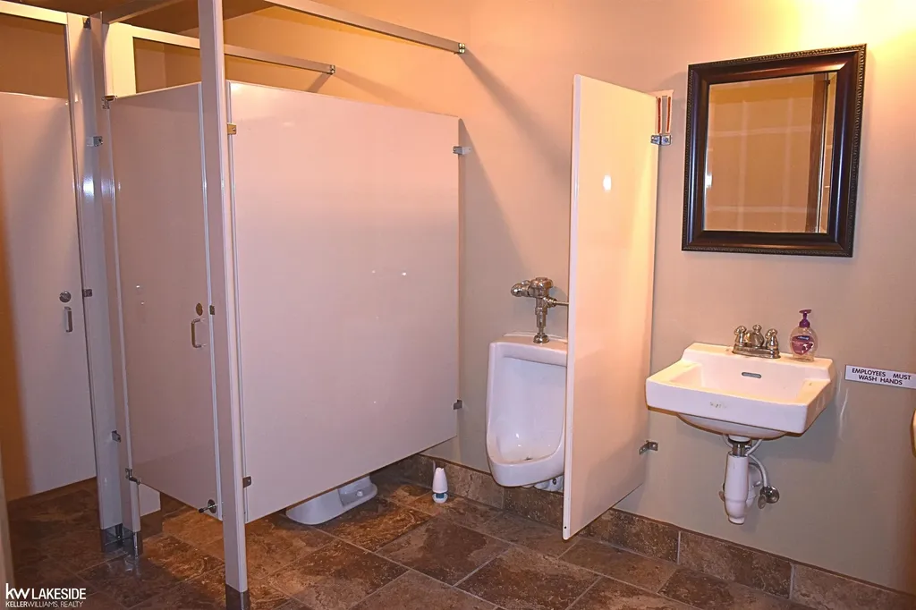 3008 Bay Street Unionville Village MI 48767