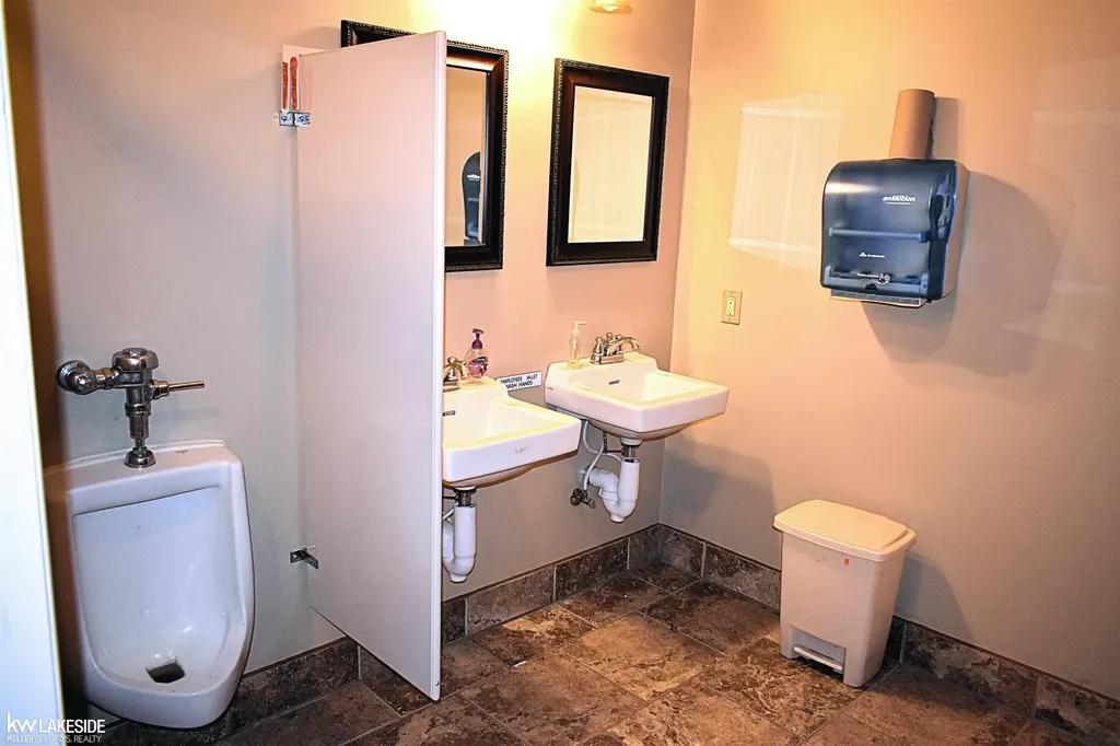 3008 Bay Street Unionville Village MI 48767