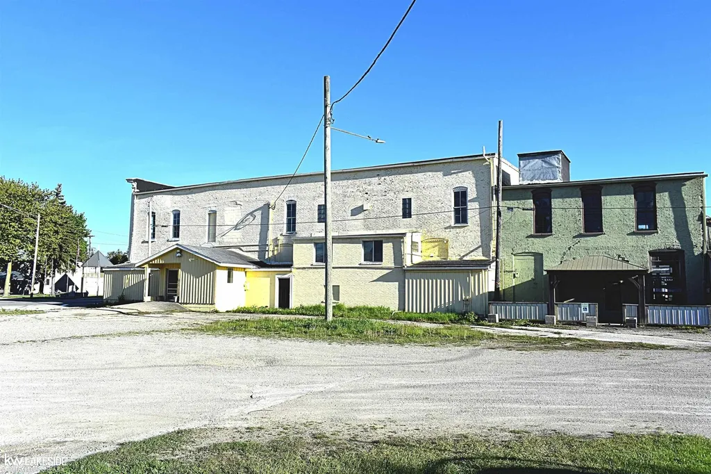 3008 Bay Street Unionville Village MI 48767