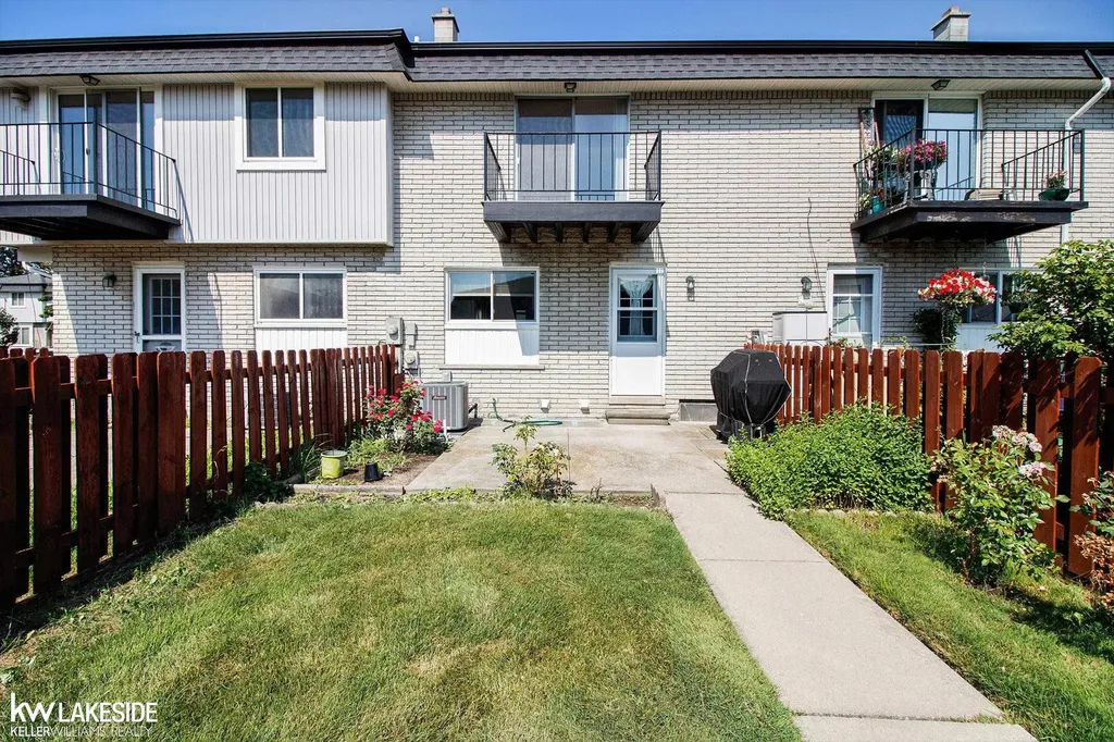 28306 Universal Drive Warren City MI 48092