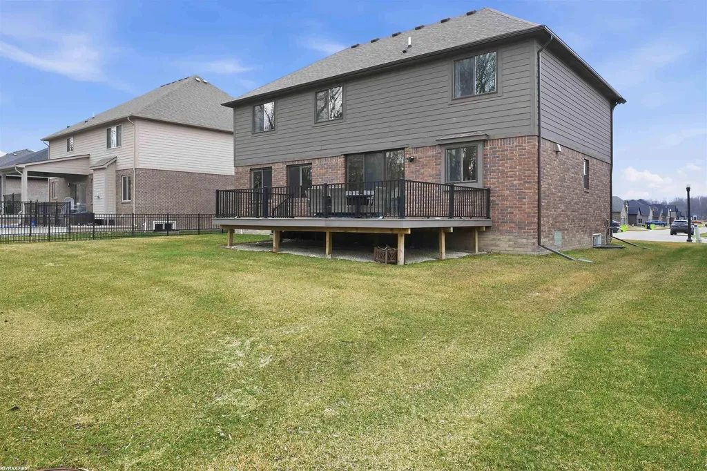 50170 Kapalua Drive Macomb Township MI 48042