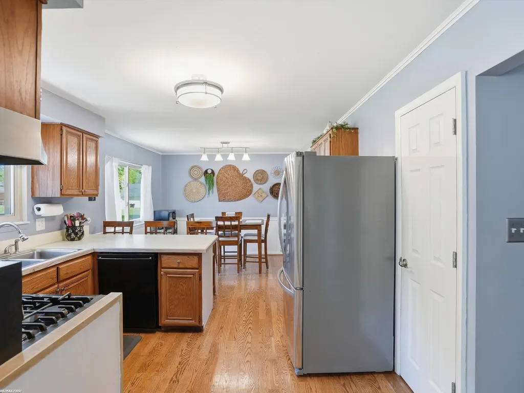 4112 Thorney Drive Shelby Charter Township MI 48316