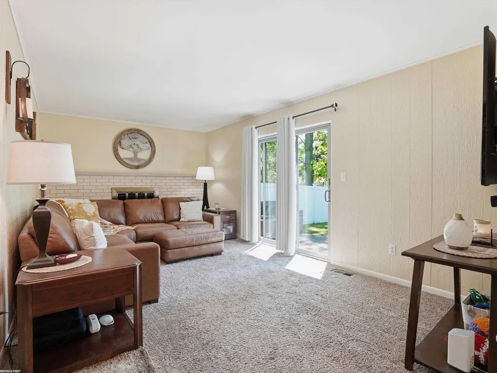 4112 Thorney Drive Shelby Charter Township MI 48316