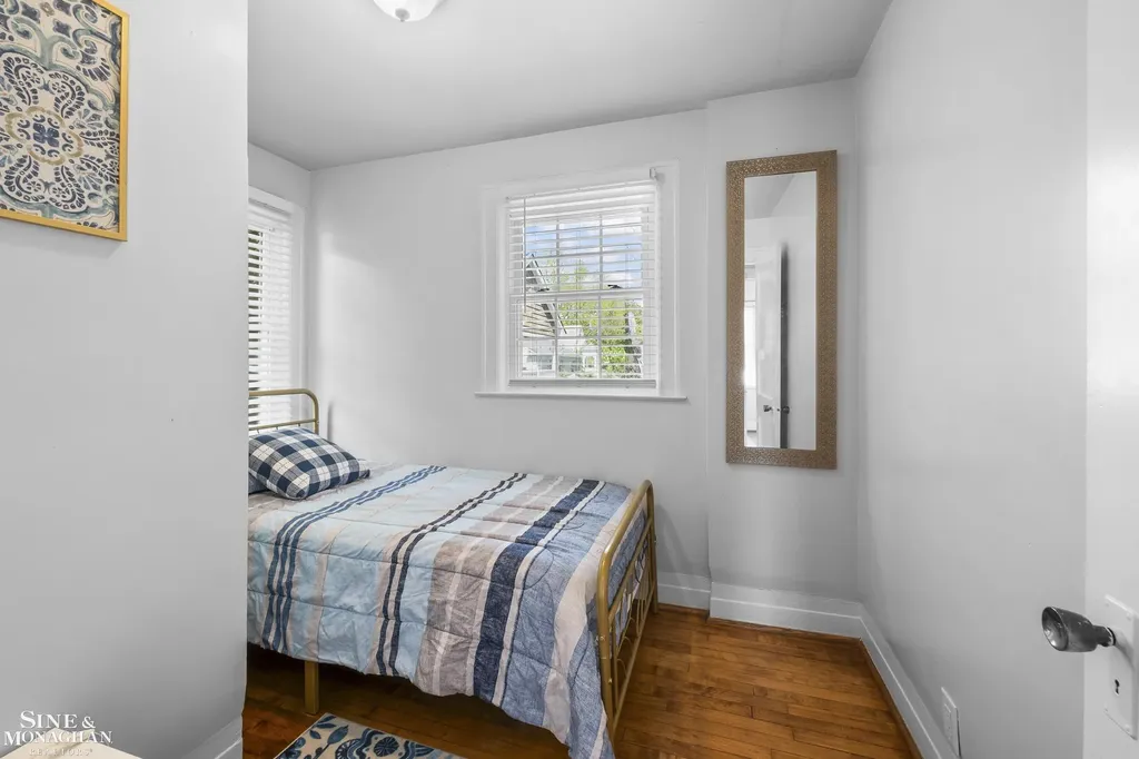 512 Washington Road Grosse Pointe City MI 48230