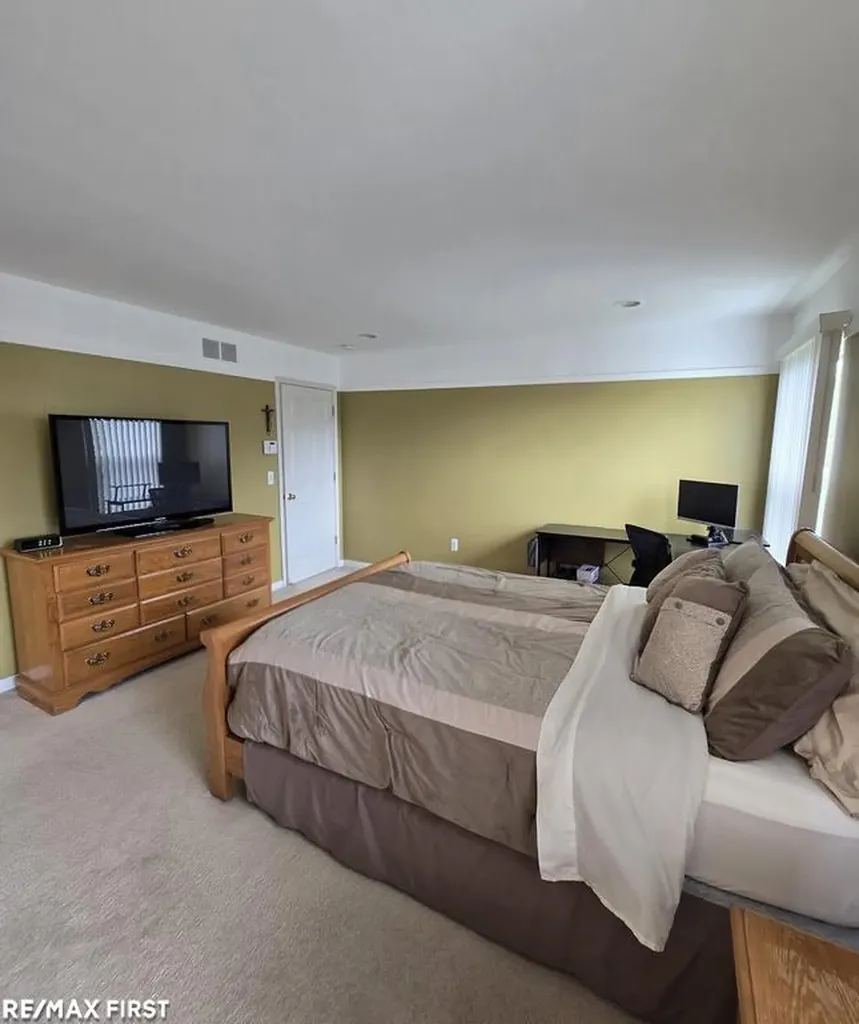 59746 Beechwood Drive Washington Township MI 48094