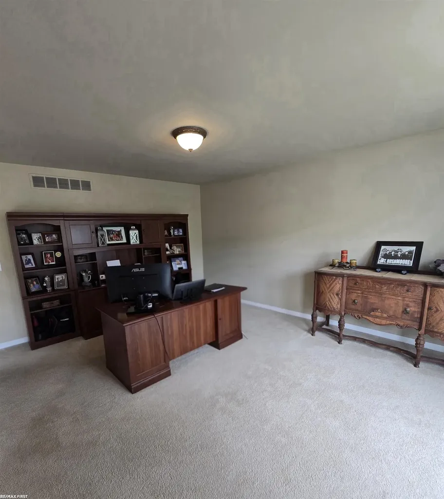 59746 Beechwood Drive Washington Township MI 48094