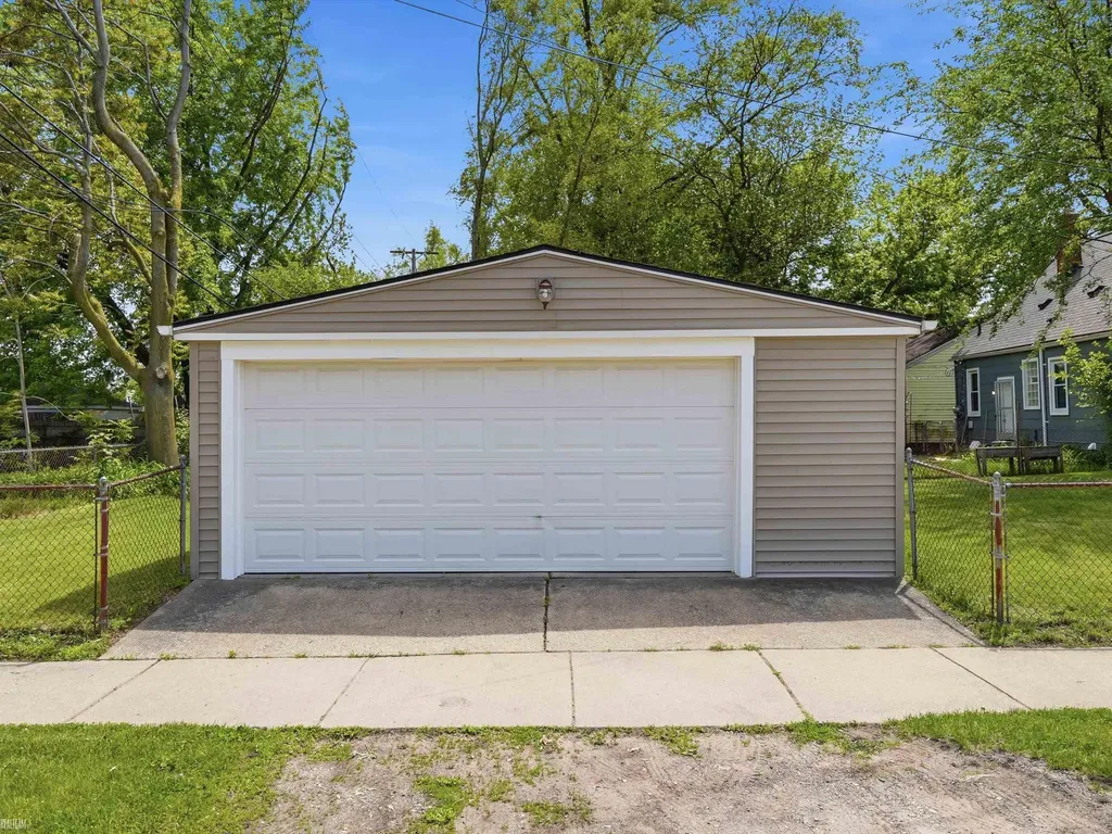 1503 Irving Avenue Royal Oak City MI 48067